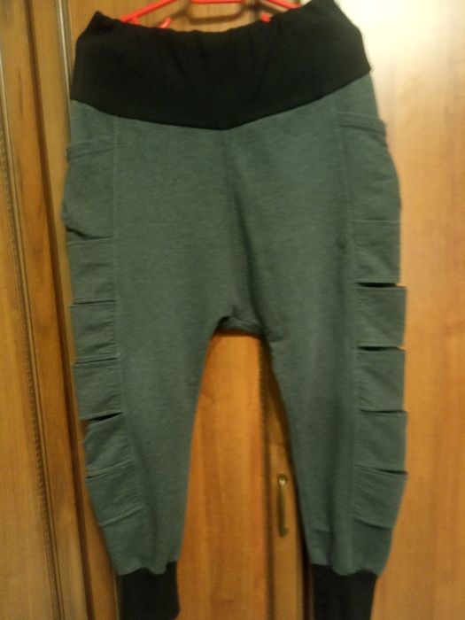 Продам брюки женские Б/у