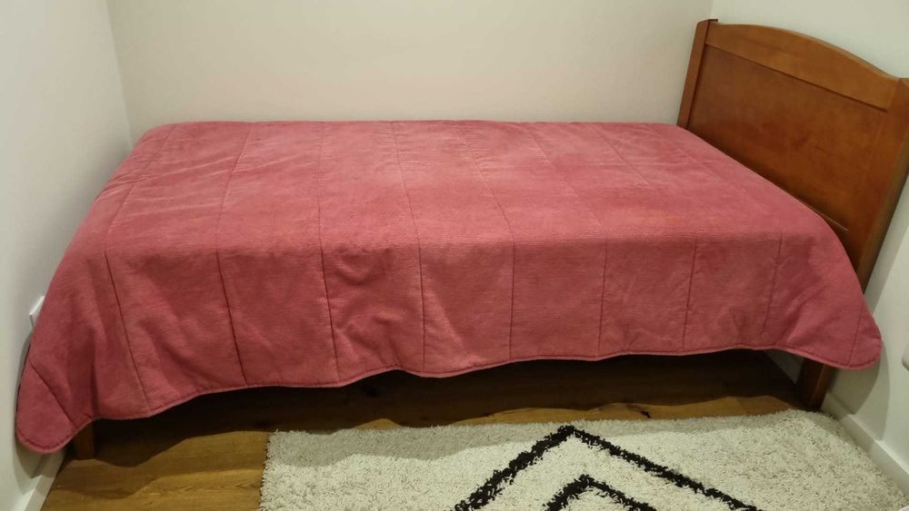 Cama solteiro 90cm, com colchão