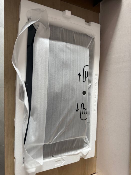 Asus ROG Strix OLED XG32UCWMG gaming monitor 32-inch