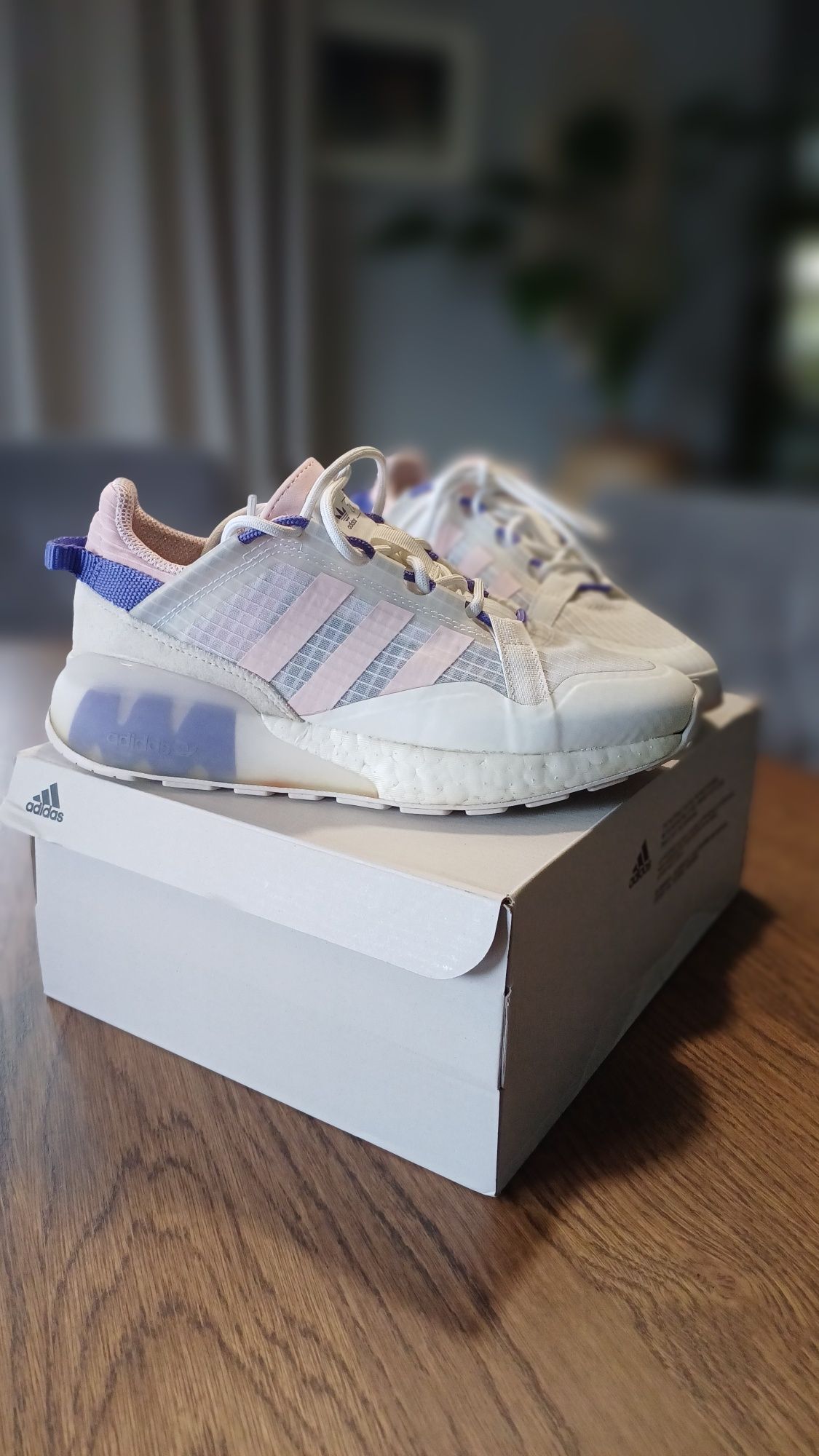 Czarno-złote sneakersy damskie LAX-OMA-KS442