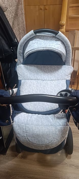 Продам коляску адамекс