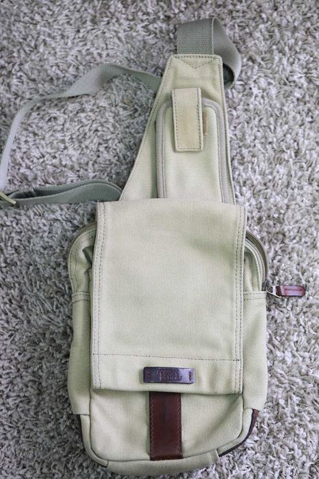 Bolsa carteira marca camel em bom estado