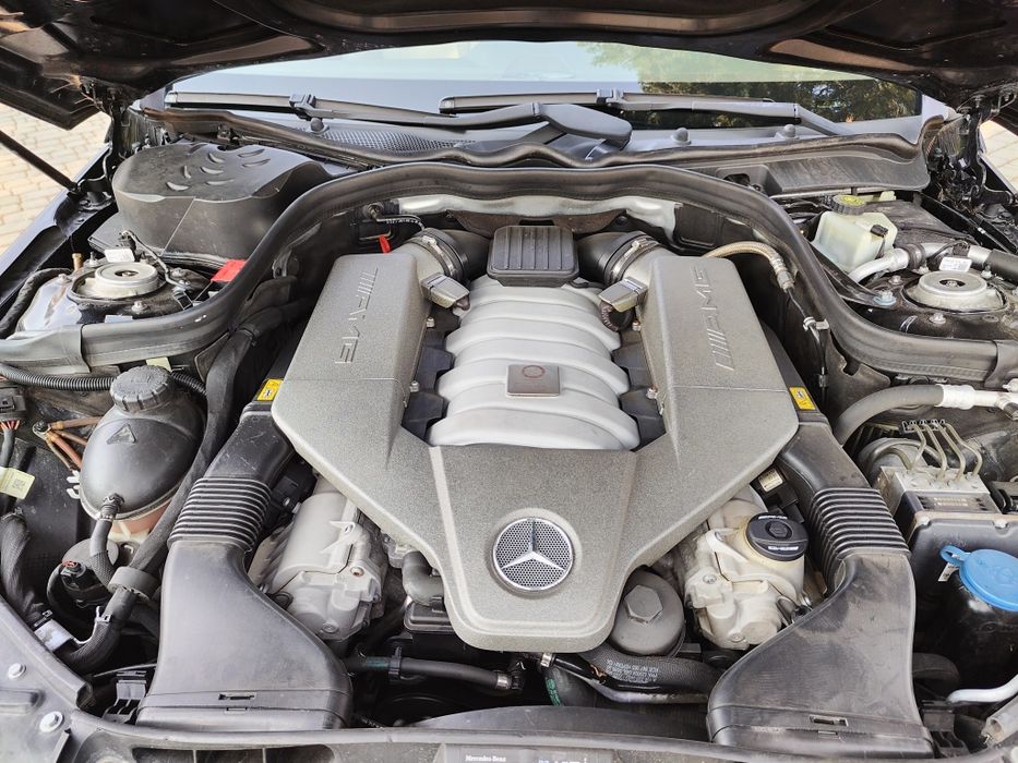 Mercedes Benz W212 E63 AMG    ZAMIANA