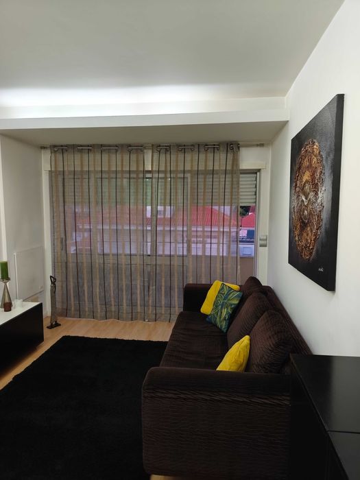 Apartamento T2 na Rua do Brasil a 5 minutos a pé das escolas e do Estádio Cidade de Coimbra