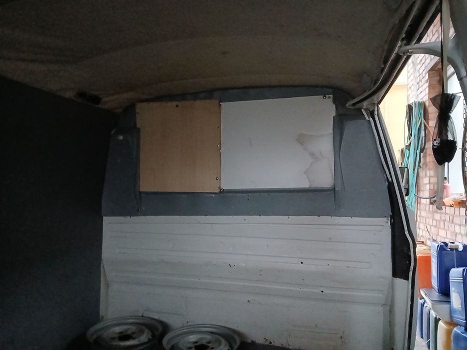 Бус VOLKSWAGEN TRANSPORTER 1.6 дизель в хорошому стані