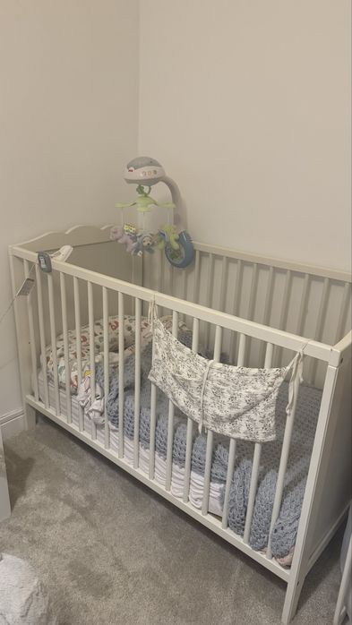 Cama de bebé do IKEA.