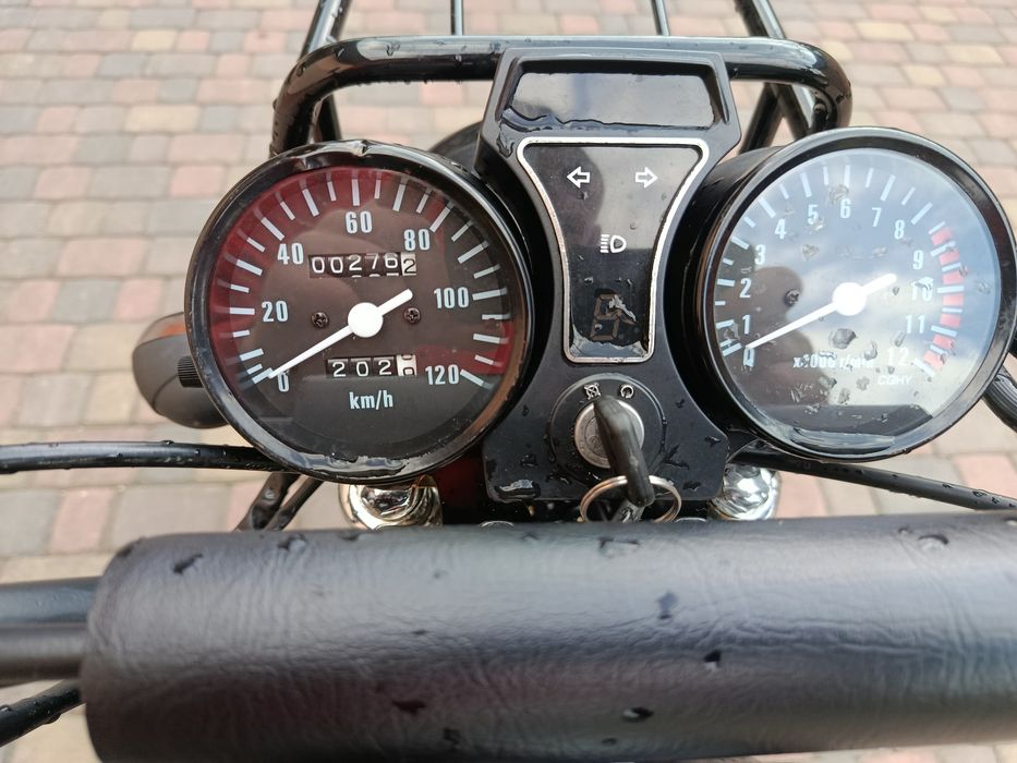 Продам мотоцикл Spark 125  4 с ,