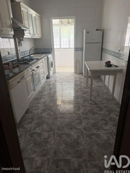 Apartamento T1 em Lumiar de 75 m2