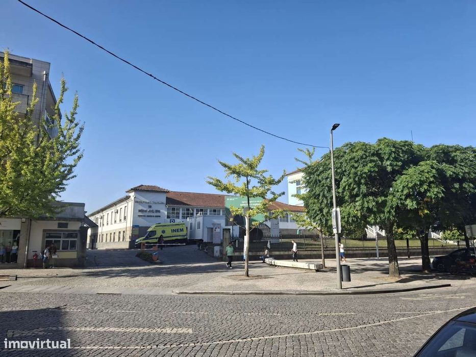 Espaço comercial para alugar ou venda centro de Santo Tirso