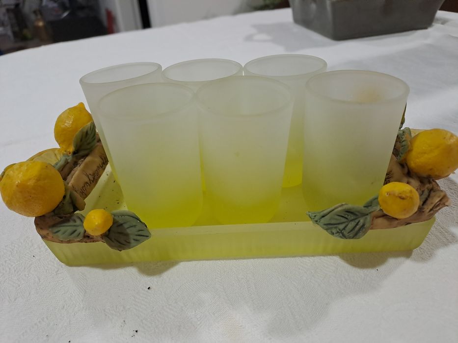 6 copos para Limoncello em bandeja