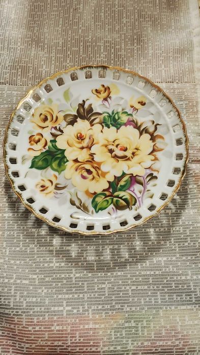 Pratos decorativos 1€ cada