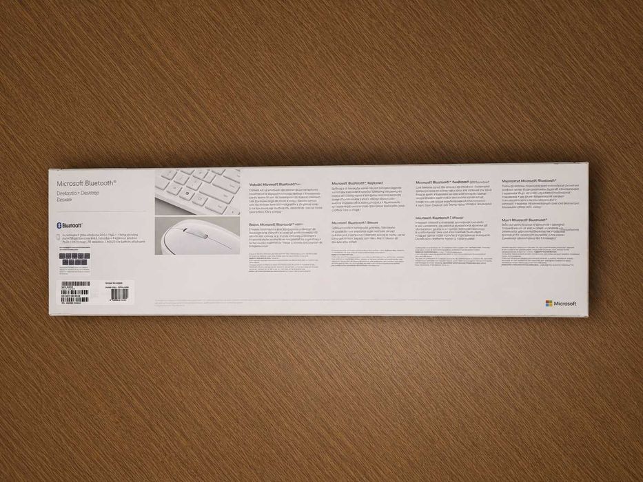 Microsoft Bluetooth Desktop - Conjunto de Teclado e Rato Sem Fios