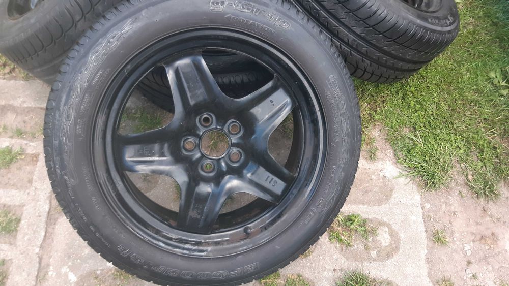 Komplet felgi + opony letnie sprzedam