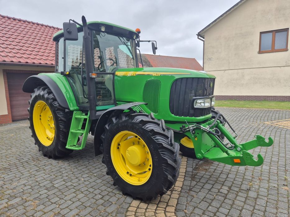 Ciągnik John Deere 6620
