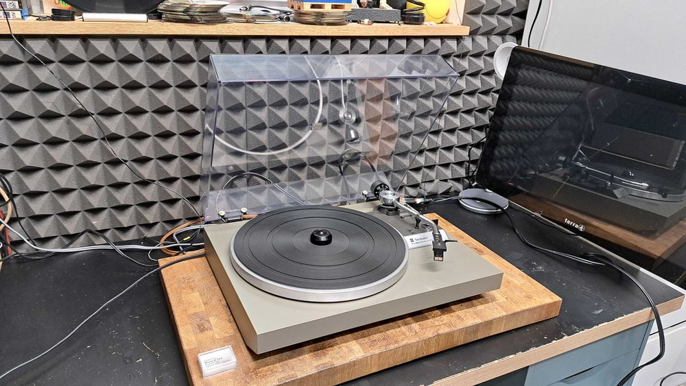 Gramofon TECHNICS SL-20 shure type2