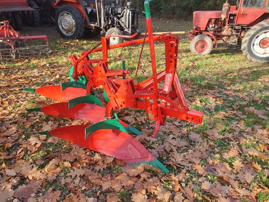 Plugi 3 kverneland 16 cali  zabezpieczenie sprężynowe