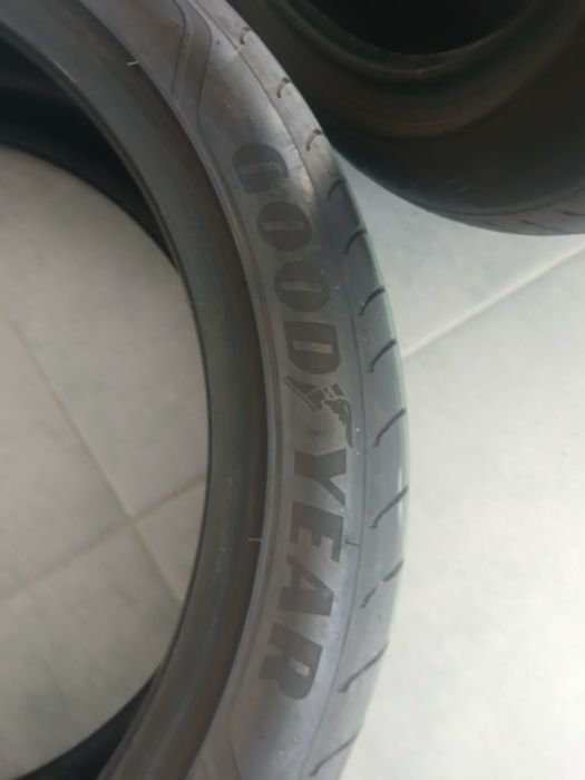 4 pneus 225 45 r19 Goodyear