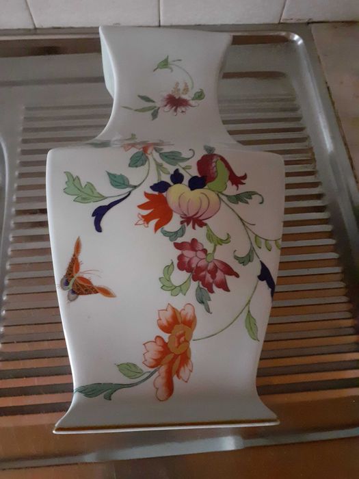 Pote porcelana vista Alegre de 1988, muito bonito