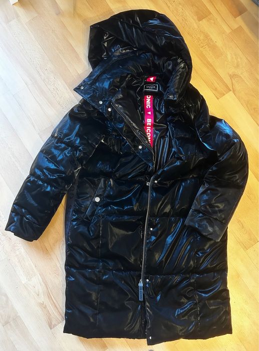 Kurtka damska Guess Regina wiatroszczelna przeciwdeszczowa ciepla