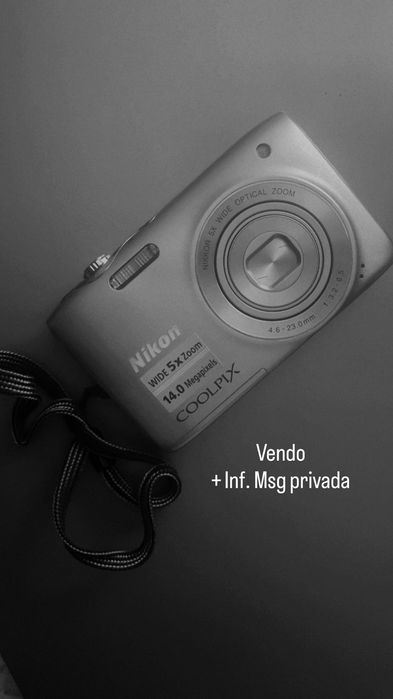 Câmara digital Nikon como nova
