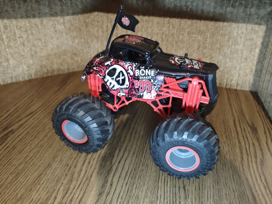 Машинка Монстр-трак на запчастини