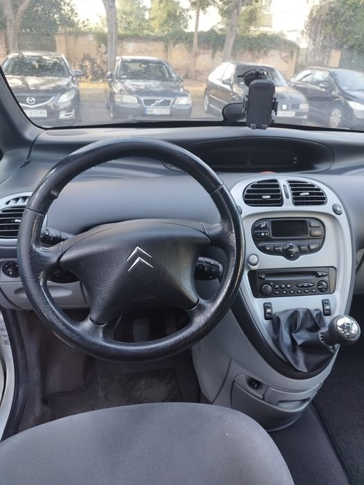 Sprzedam Citroen Xsara Picasso  1,6 benzyna - 2008