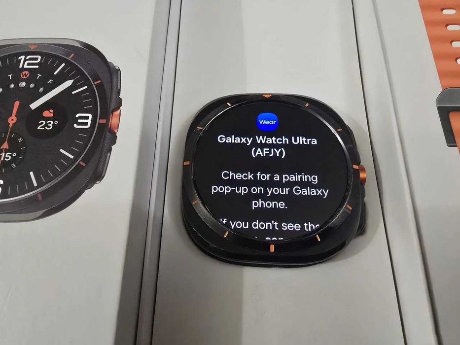 Samsung Galaxy Watch Ultra годинник