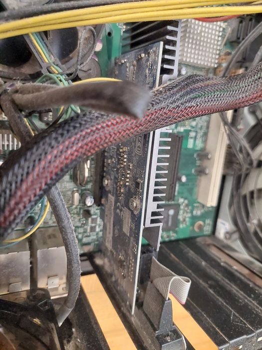 Stary komputer PC sprawny