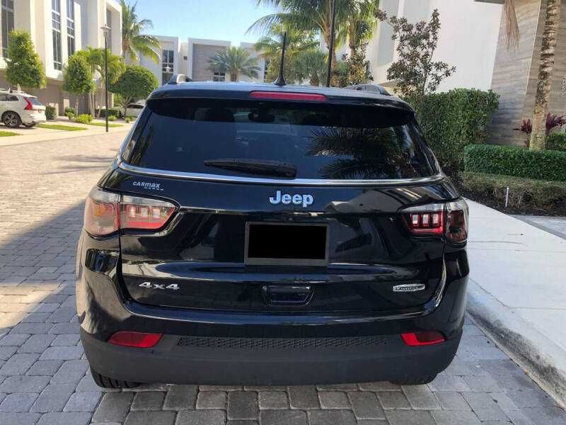 2023 Jeep Compass Latitude Lux