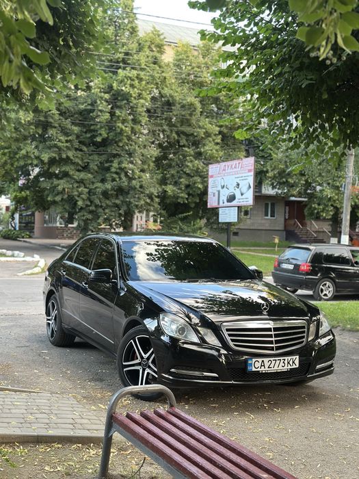 Мерседес E200 W212 2012 рік