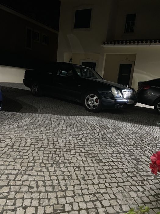 Mercedes E220D w210