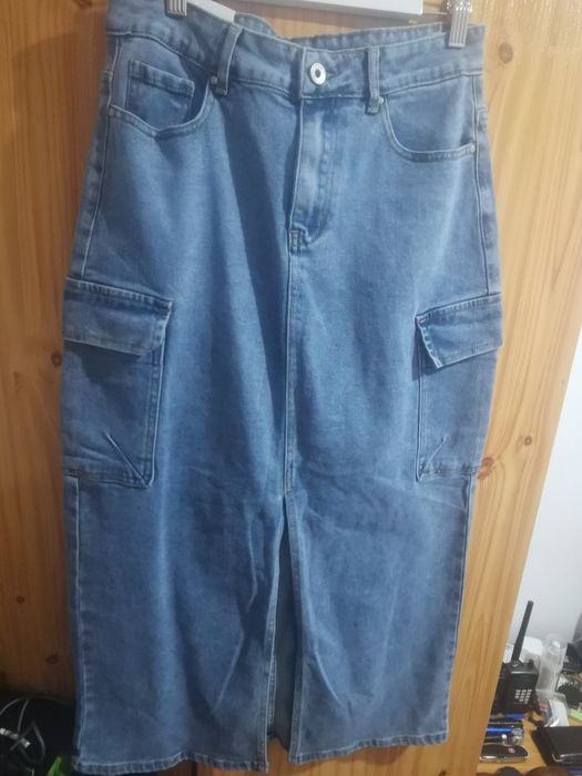 Vendo saia de mulher nova