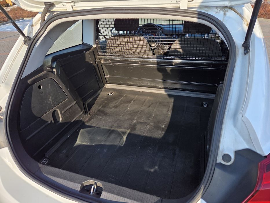 Opel corsa E 2016r VAN