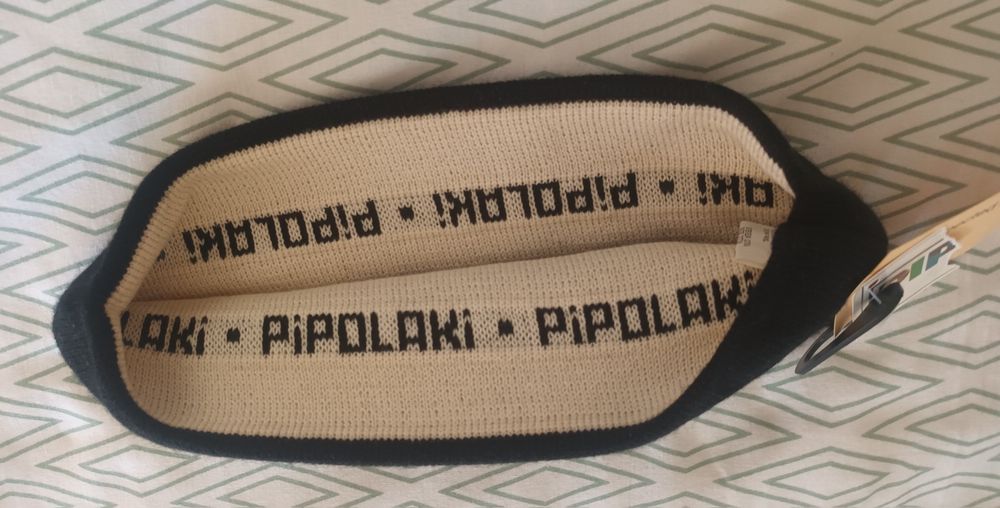 Fita para a cabeça para manter as orelhas quentes enquanto faz ski.