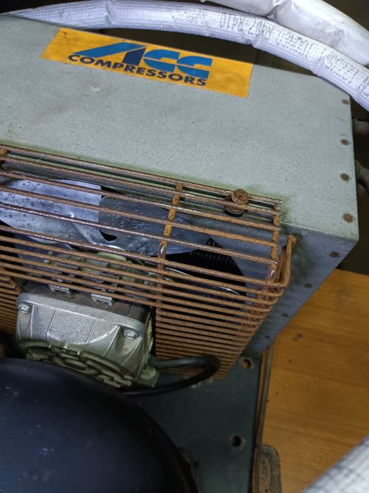 Bancada refrigerada 5 portas em inox