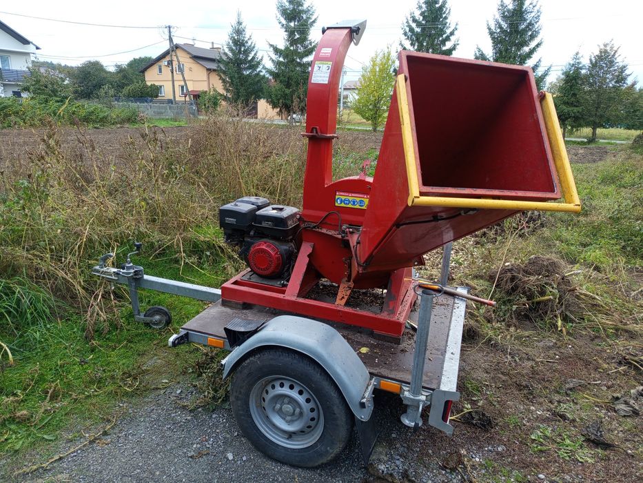 Rębak tarczowy RTS-630 na przyczepce