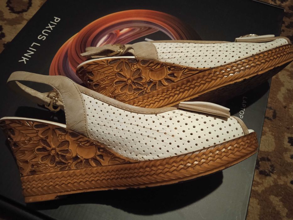 Босоножки/Шлепки/39р...