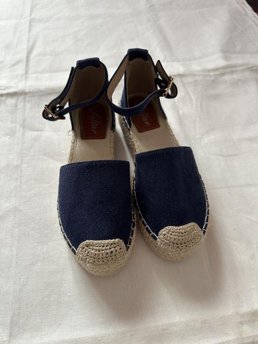 Босоніжки, 36 розг