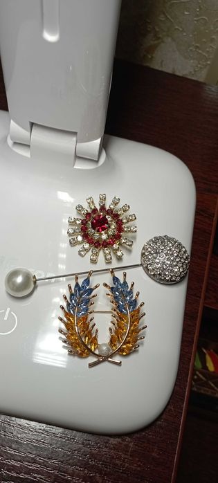 Продам брошечки гарні