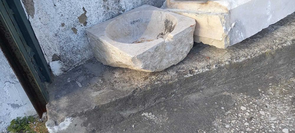 Pias Usadas em Pedra