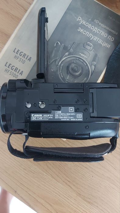 Відеокамера Canon IVIS HF S11