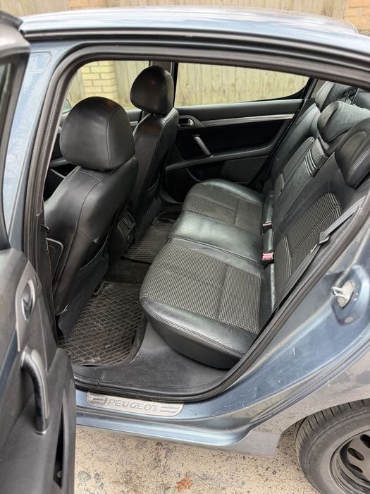 Peugeout 407 2.0 дизель автомат 2006 год