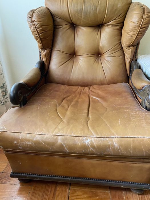 Cadeirão em couro