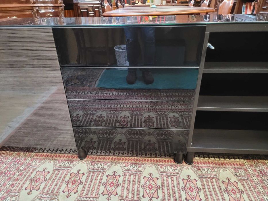 Aparador contemporâneo - Muito bom estado geral