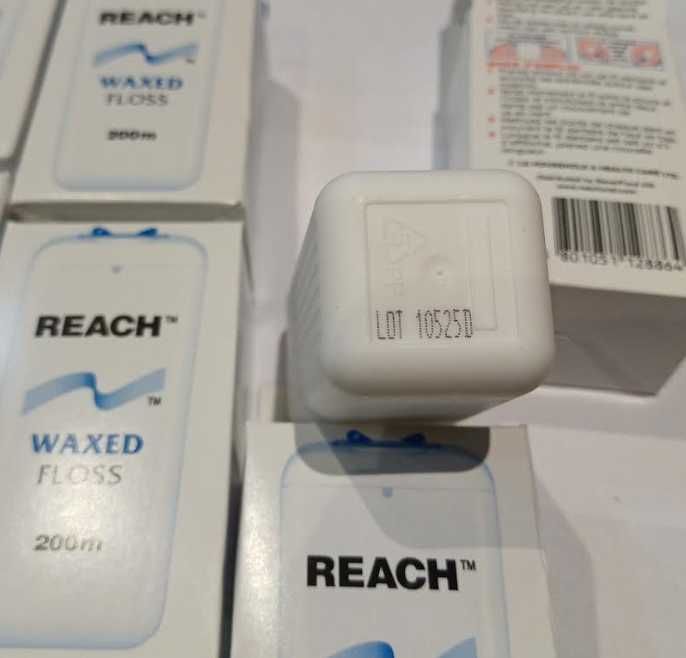 6 x woskowana nić dentystyczna 200m Johnson & Johnson Dental Floss Reach