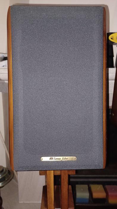 Colunas Sonus Faber Concerto Home com suportes SF stone wood (reservadas)