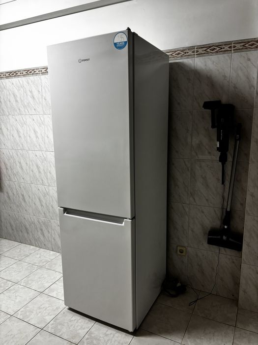 Frigorifico Combinado Indesit