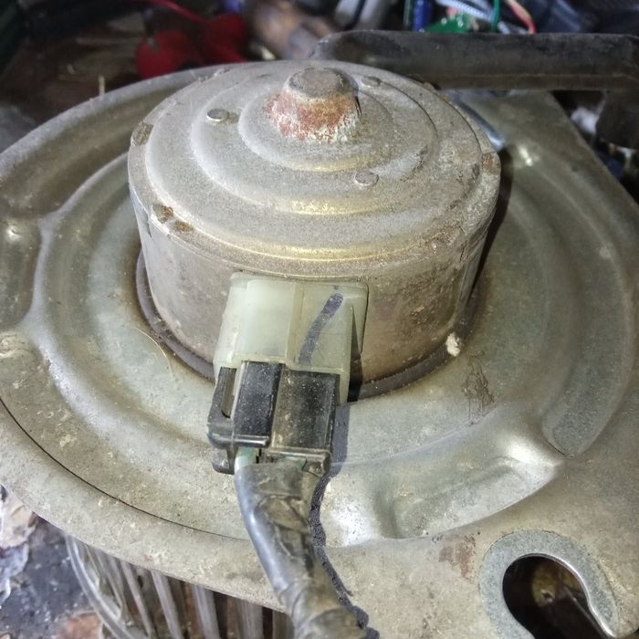 Двигун пічкі салону автомобіля Nissan Sanny B11.