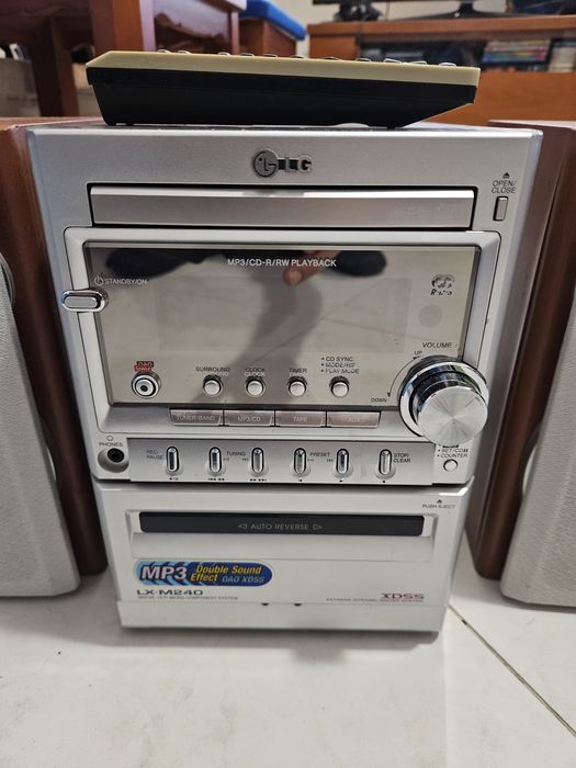 Aparelhagem de som LG LX-M240 (para desocupar)