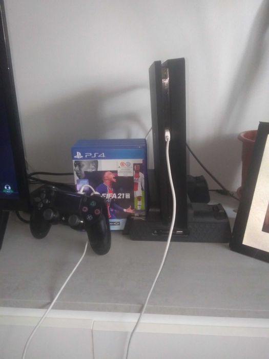 Ps4 slim 800gb 1 comando 4 fifas
